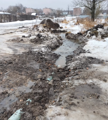 Жители посёлка в Спасском районе рассказали о канализационных стоках у детсада