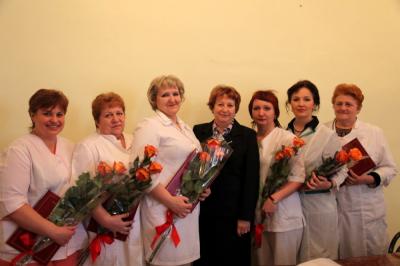 Лариса Максимова вручила награды Рязанской гордумы сотрудникам больницы №6