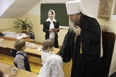 Рязанский митрополит познакомился с местной начальной православной школой