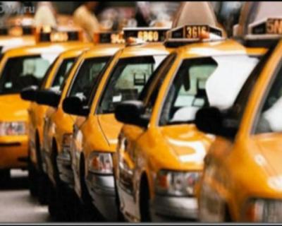 Судебные приставы арестовали 15 автомобилей в одном из таксопарков Рязани