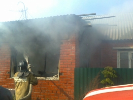 В Пителинском районе сгорели гараж и три сарая
