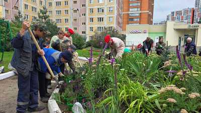 Рязанские нефтяники и администрация города благоустроили сквер на улице Чкалова