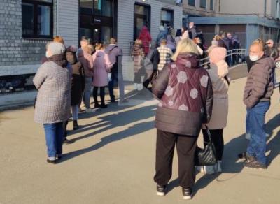 Рязанцы пожаловались на очереди в Единый центр вакцинации