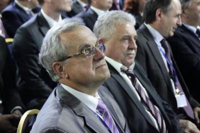Юрий Ерёменко и Пётр Алабин на XIV съезде партии