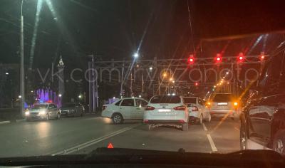 На Московском шоссе столкнулись четыре автомашины