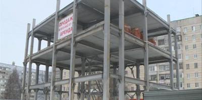 Жители Канищево просят снести недостроенный торговый центр и сделать парк
