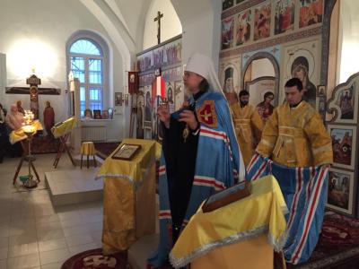 Митрополит Марк совершил литургию в храме села Глебово Рязанского района