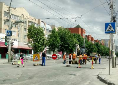 Из-за закрытия ещё одного участка улицы Грибоедова изменятся маршруты пассажирского транспорта