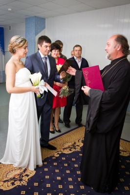 В канун дня Петра и Февронии сотни рязанцев зарегистрировали брак