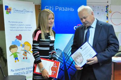 Фонд «ДетскиеДомики» подарил сенсорное оборудование воспитанникам Рязанской школы-интерната