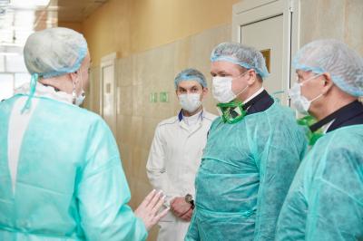 Николай Любимов заявил, что всем рязанским медикам доплатили за работу с пациентам COVID-19