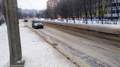 На улице Крупской ограничили движение транспорта из-за работ на водопроводе
