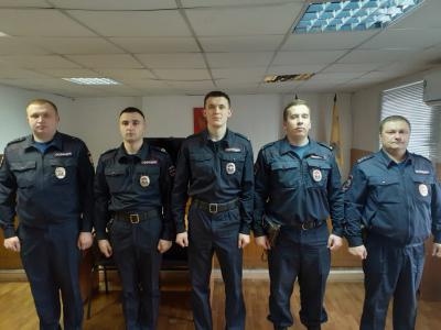 На пожаре в Шилово полицейские спасли 20 человек