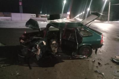 Близ Шилово столкнулись Renault Logan и ВАЗ, пострадали три человека
