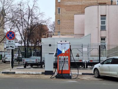 На улице Либкнехта в Рязани появилась зарядная станция для электромобилей