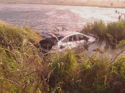 Два автомобиля улетели в кювет на Северной окружной дороге в Рязани