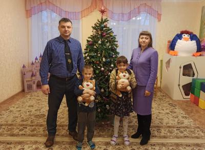 Представители профсоюза железнодорожников подарили частичку тепла воспитанникам Рыбновской школы-интерната