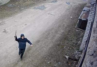 В больнице №5 Рязани подростки разбивают стёкла