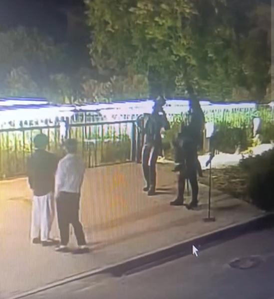 В Касимове неизвестные оторвали трость у бронзового Сергея Мигицко 