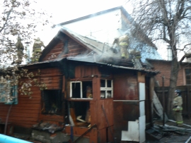 В Кадоме обгорел жилой дом