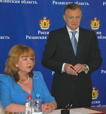 Олег Ковалёв получил удостоверение губернатора