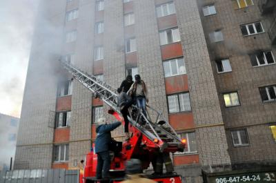 Из загоревшегося общежития РязГМУ эвакуировано около 300 человек