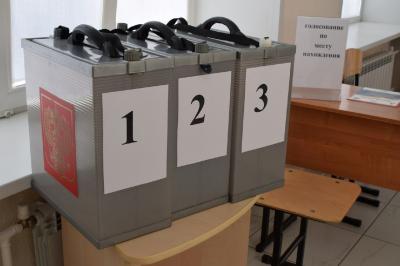 Виталий Артёмов проверил готовность нескольких избирательных участков