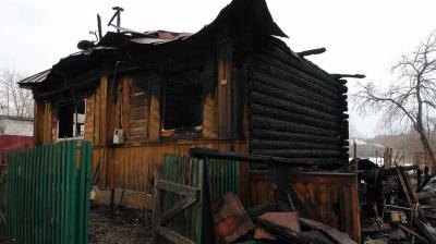 В Ермиши многодетная семья осталась без крова из-за пожара