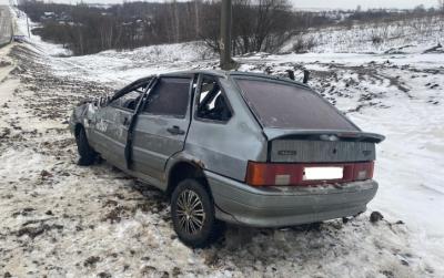 В Милославском районе автоледи на ВАЗ-2114 опрокинулась в кювет