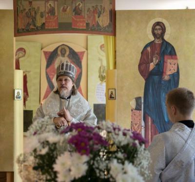 Митрополит Марк совершил первую архиерейскую службу в храме села Окское