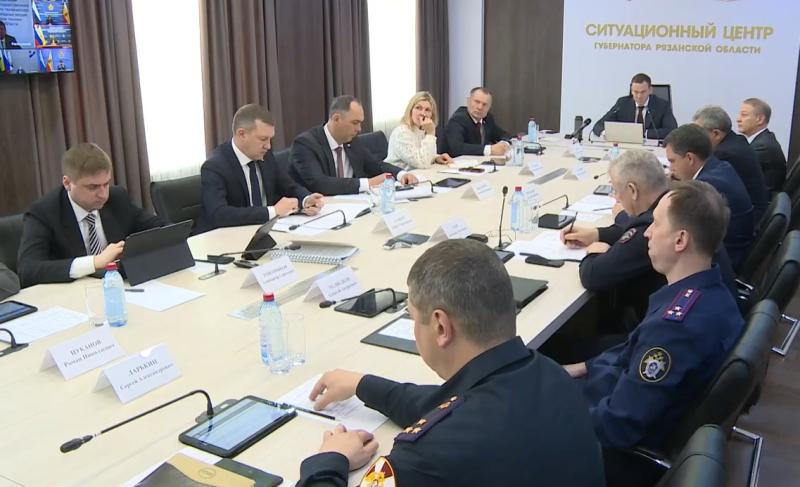 Разбитую техникой дорогу в Дядьково под Рязанью обещают починить к середине июня