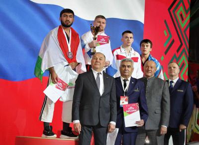 Рязанец выиграл бронзу Кубка мира по борьбе на поясах
