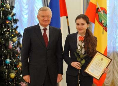 Олег Ковалёв наградил одарённых детей
