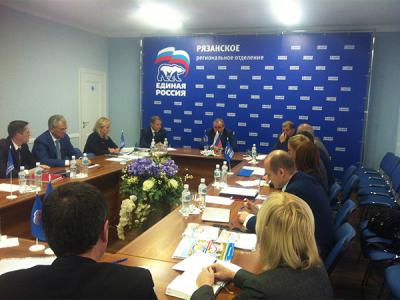 Сергей Неверов провел совещание с рязанским избирательным штабом