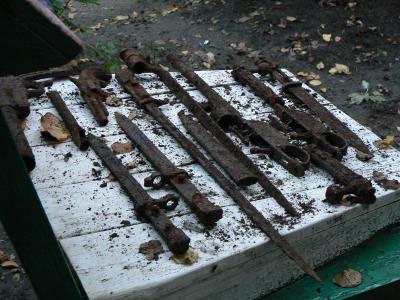 В Рязани на территории детского сада найден схрон с оружием