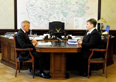 Олег Ковалёв поздравил Инну Калашникову с избранием на должность лидера профсоюзов