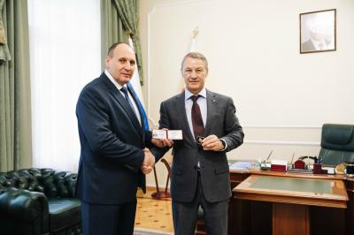 Михаилу Давыдову вручили удостоверение депутата Рязоблдумы