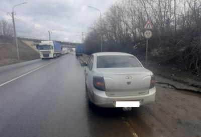 В Рязани пострадал водитель Lada Granta, столкнувшийся с фурой