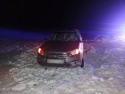В Ухоловском районе легковушка сбила 20-летнего парня