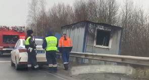 Причинами пробки на спасской трассе стали авария и пожар
