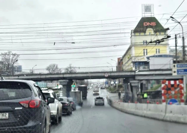На участке ремонта на Московском шоссе в Рязани отменили выделенную полосу